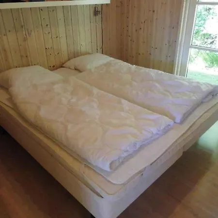Lovely Whirlpool House For 8 People Casa de Férias