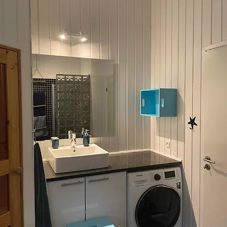 Дом отдыха Lovely Whirlpool House For 8 People *