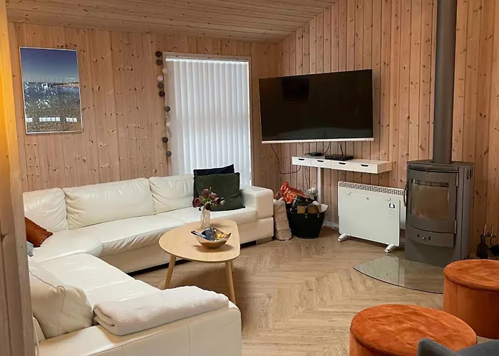 Lovely Whirlpool House For 8 People *