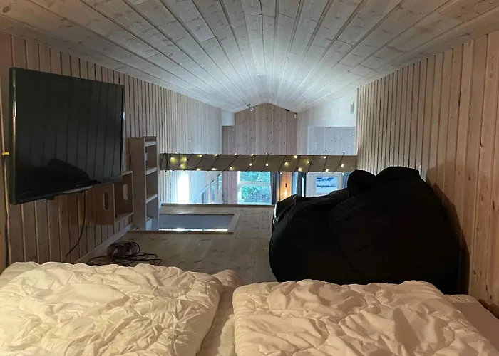 Lovely Whirlpool House For 8 People *